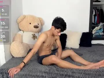 IORio2 – webcam model profile photo Image 9