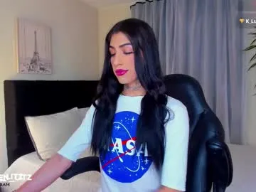 PinkyPai – webcam model profile photo Image 11