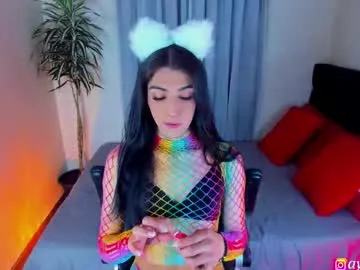 PinkyPai – webcam model profile photo Image 5