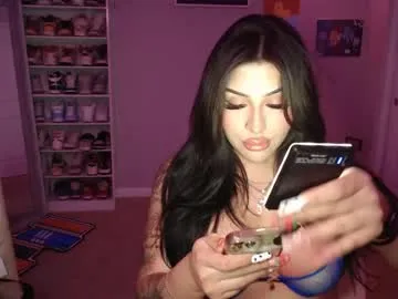 alana15 – webcam model profile photo Image 13