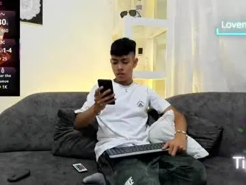 waveofcats – webcam model profile photo Image 5