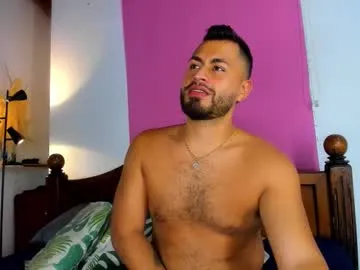 sora_to – webcam model profile photo Image 17