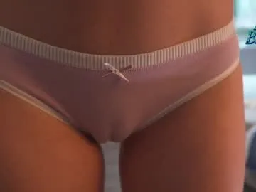 sophiadumont – webcam model profile photo Image 12