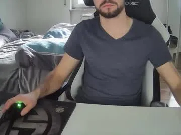 wolfan_sky – webcam model profile photo Image 2