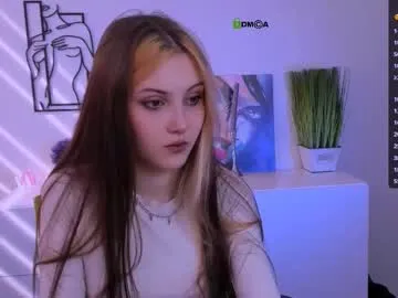 hina_porn – webcam model profile photo Image 3