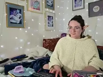 little_effy18_ – webcam model profile photo Image 2