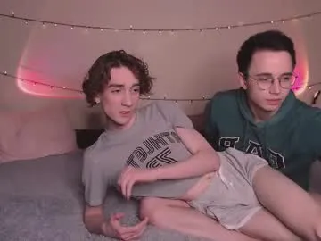 YoungSquad – webcam model profile photo Image 8