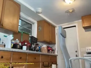 tumbles05 – webcam model profile photo Image 12