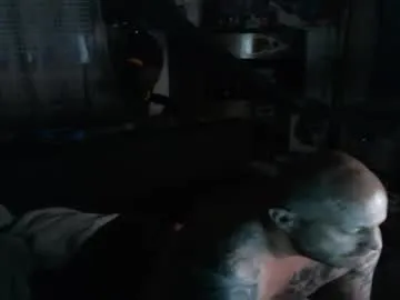 skinnyguywithbigd – webcam model profile photo Image 7