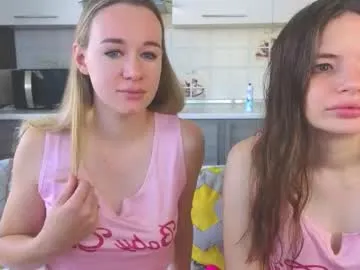 Linnea – webcam model profile photo Image 15