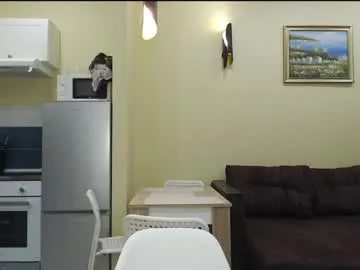 IORio2 – webcam model profile photo Image 3