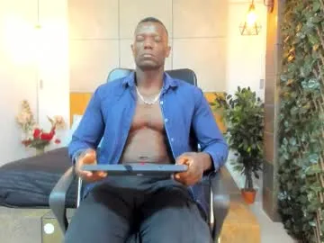 PinkyPai – webcam model profile photo Image 10