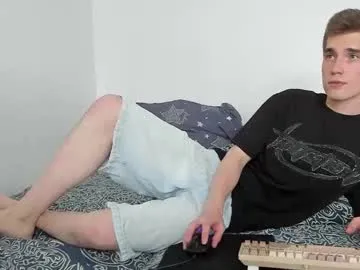 Linnea – webcam model profile photo Image 2