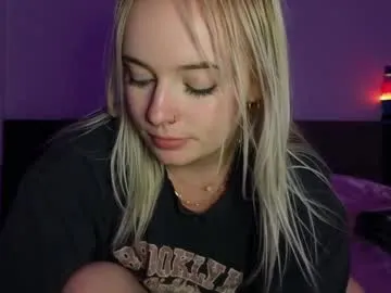 kiaralenon – webcam model profile photo Image 11