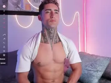 DoubleChris – webcam model profile photo Image 8