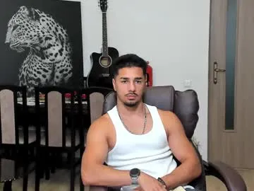 Lovebirdss – webcam model profile photo Image 14