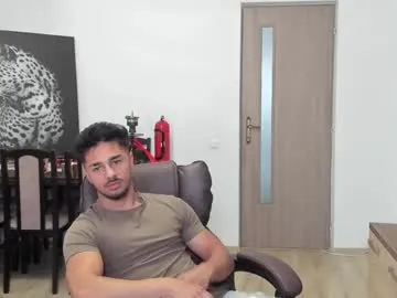 Lovebirdss – webcam model profile photo Image 16