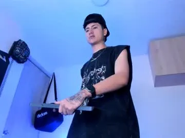 waveofcats – webcam model profile photo Image 12