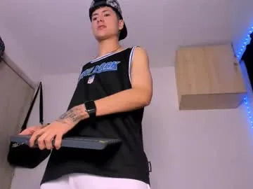 waveofcats – webcam model profile photo Image 15