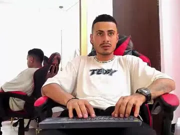 GabbyCollins – webcam model profile photo Image 2