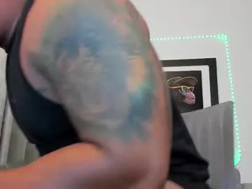 awquick – webcam model profile photo Image 14