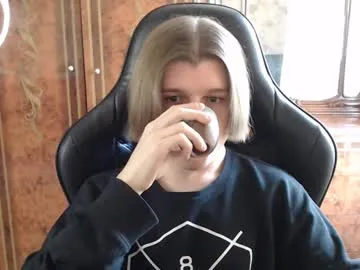 Maya-onelya – webcam model profile photo Image 2