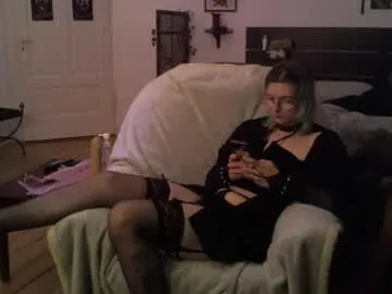 _MiaQueen_ – webcam model profile photo Image 3