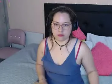 IORio2 – webcam model profile photo Image 14