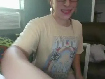 elisonni – webcam model profile photo Image 12