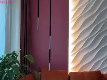 molochnaya000 – webcam model profile photo Image 15