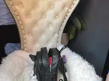 lisalicksall – webcam model profile photo Image 15