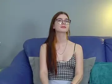 Allla – webcam model profile photo Image 10