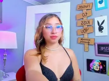 hina_porn – webcam model profile photo Image 12