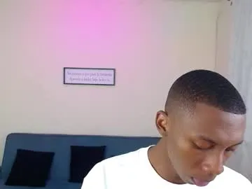 hunkwithglasses – webcam model profile photo Image 11