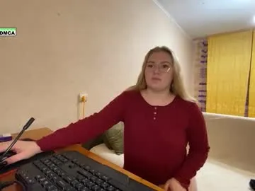 diffgirls1-1 – webcam model profile photo Image 11