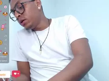 GumaLis13 – webcam model profile photo Image 3