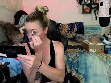 HoneyNSir – webcam model profile photo Image 3