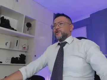 Taanni – webcam model profile photo Image 10