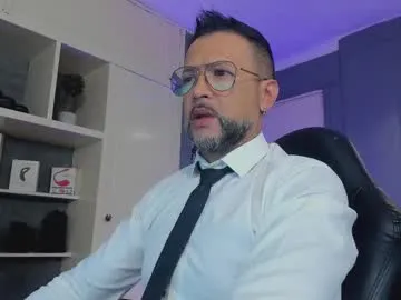 Taanni – webcam model profile photo Image 16