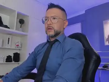 Taanni – webcam model profile photo Image 4