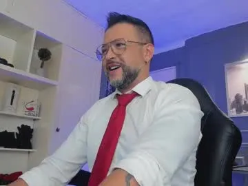 Taanni – webcam model profile photo Image 8