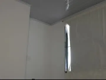 Allla – webcam model profile photo Image 3