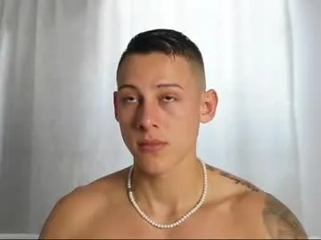 Allla – webcam model profile photo Image 8