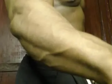 octavarium211 – webcam model profile photo Image 12