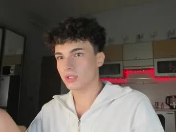 TOP_po – webcam model profile photo Image 17