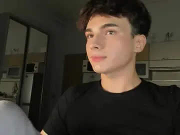 TOP_po – webcam model profile photo Image 19