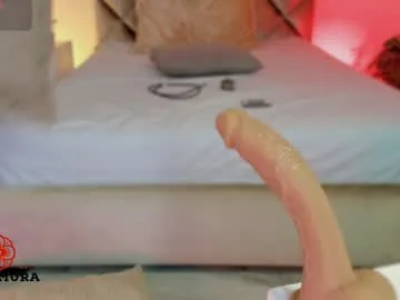 ivyjhonss – webcam model profile photo Image 11