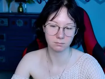 Allla – webcam model profile photo Image 13