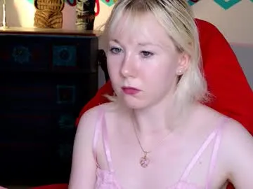 Allla – webcam model profile photo Image 2