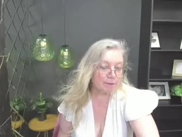 yueyue2003 – webcam model profile photo Image 4